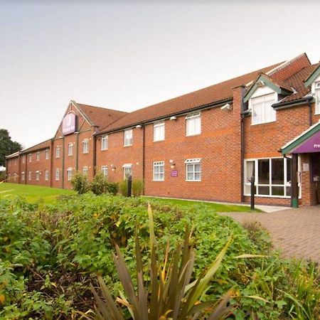 Premier Inn Runcorn Exterior photo